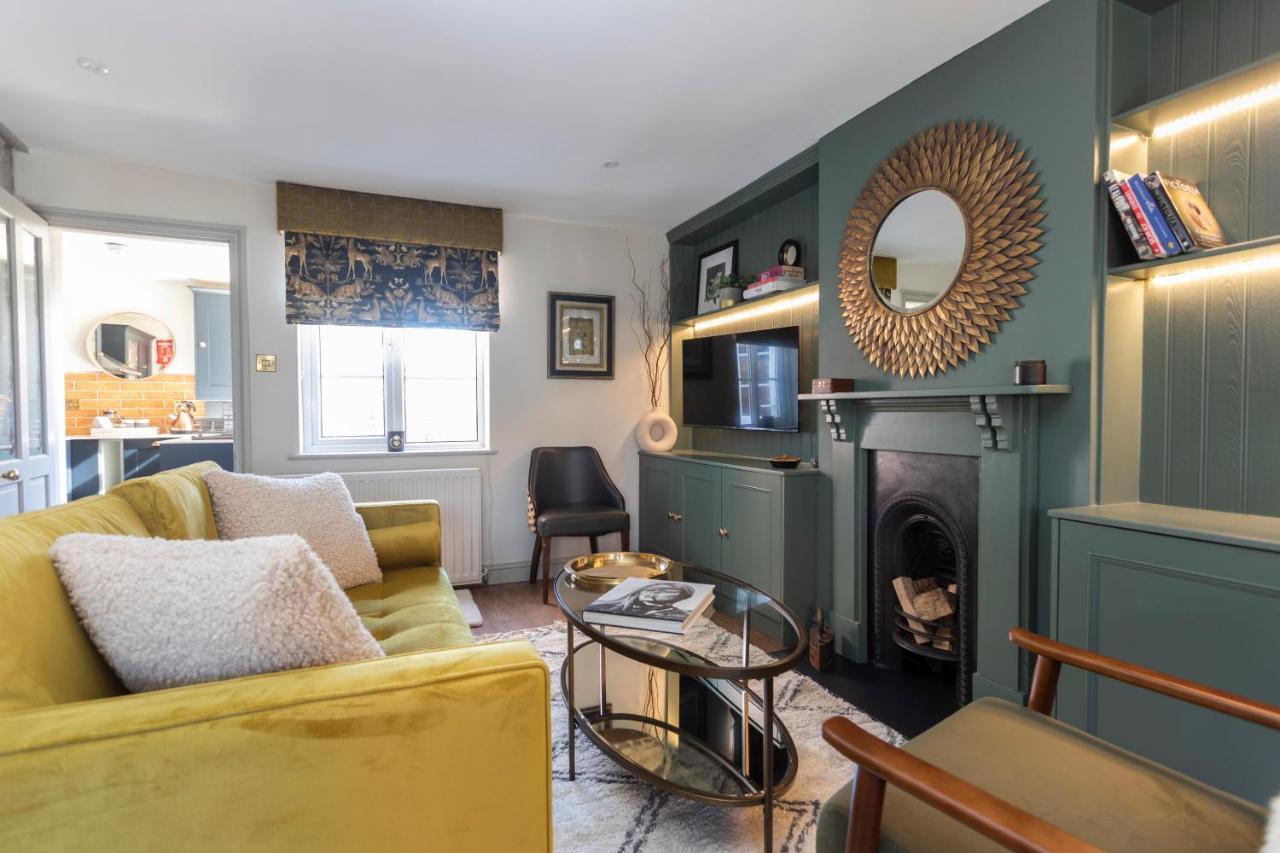 Stunning Warwick Victorian Townhouse - Beautifully Renovated, Free Parking - 5 Min Walk To Warwick Castle & Historic Town Centre - Perfect Uk Break And Base For Exploring Cotswolds 빌라 외부 사진