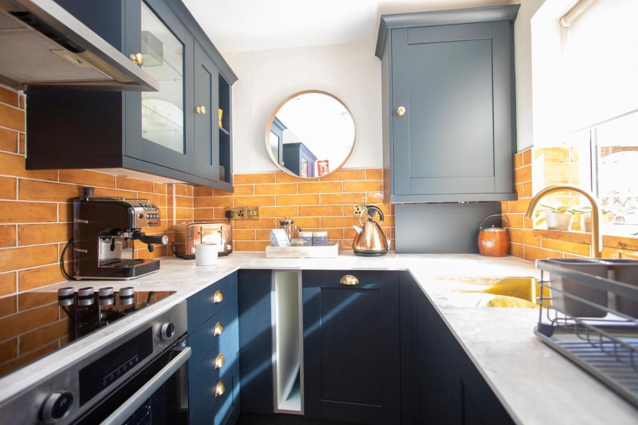 Stunning Warwick Victorian Townhouse - Beautifully Renovated, Free Parking - 5 Min Walk To Warwick Castle & Historic Town Centre - Perfect Uk Break And Base For Exploring Cotswolds 빌라 외부 사진